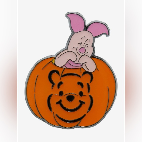 Loungefly Disney Winnie The Pooh Piglet Pumpkin Enamel Pin, NWT. - Picture 2 of 2